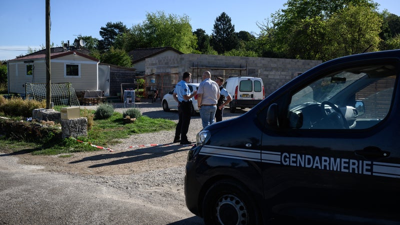 6d98d9d0-16a1-48c0-9766-e8e101fba9d9 Enquête sur la Découverte de Quatre Corps d’une Famille à Gy