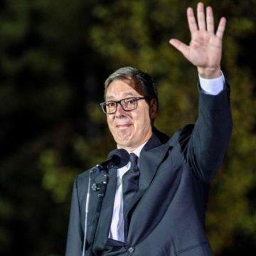 6e2236b3-c978-4eb8-97b6-e34dda4db817 La démission du président serbe pour se présenter comme Premier ministre