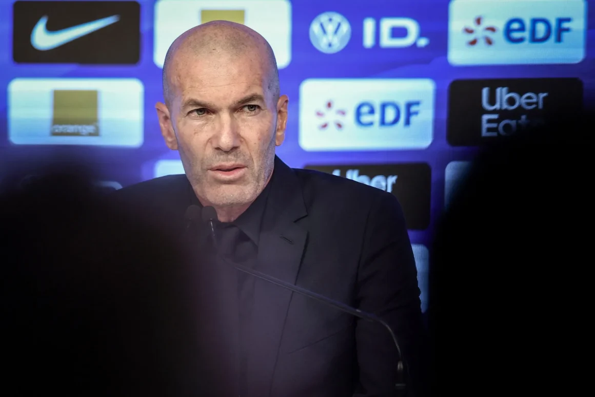 Philippe Tournon analyse la première sélection des Bleus par Zidane