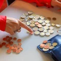 Le gouvernement envisage de geler le point d&rsquo;indice des fonctionnaires