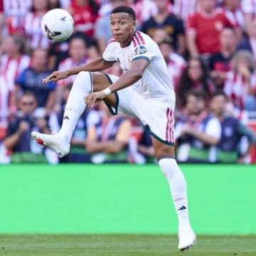 72c20d7a-025c-4089-82c7-970da74167c4 Kylian Mbappé: Un changement d’équipementier qui soulève des questions