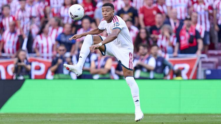 72c20d7a-025c-4089-82c7-970da74167c4 Kylian Mbappé: Un changement d’équipementier qui soulève des questions