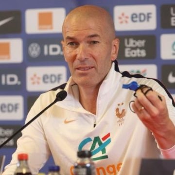 73b27b97-7706-4ab8-af45-50b8ee376f35 Zinédine Zidane et son approche pour l’équipe de France
