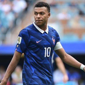 7a6f7ffe-d330-404c-8dd9-c22da0f0dd82 Mbappé retrouve Zidane en équipe de France