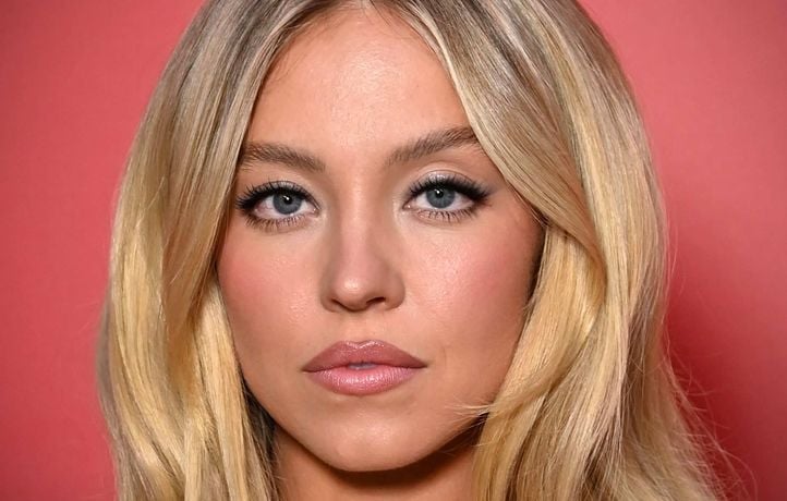 7bb6fb54-5375-4c42-b11a-91a043f4b64c Sydney Sweeney et la Politique : Silences et Interrogations