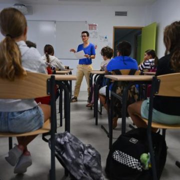 La réforme de la formation et ses répercussions sur l’emploi des enseignants contractuels