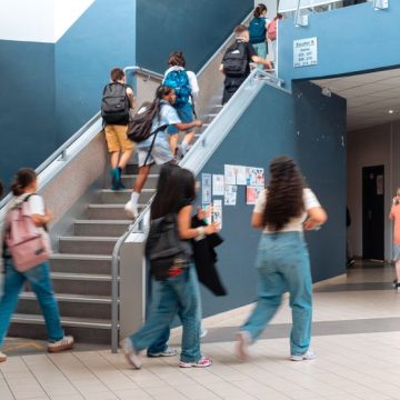 FRANCE - EDUCATION - MIDDLE SCHOOL - BACK TO SCHOOL IN TOULOUSE 2025 L’amélioration de l’excellence scolaire face aux défis linguistiques