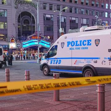 Une attaque au couteau à Times Square sème la panique