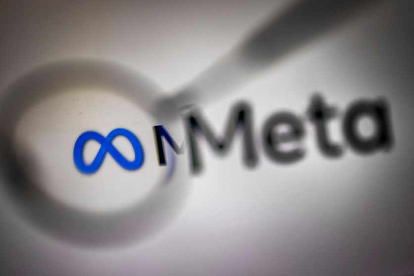 Illustrations Of Meta Products As Fact-Checking Program Ends Les Notes de Communauté de Meta en Amérique Latine