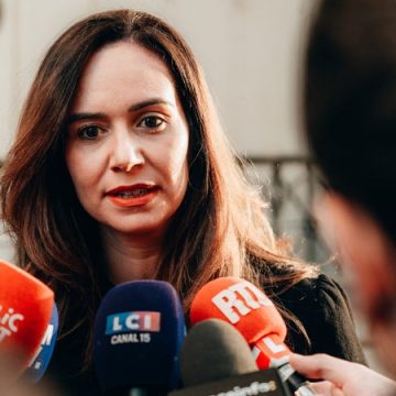 Sarah Knafo ouverte à un gouvernement sous Jordan Bardella en cas de victoire du RN
