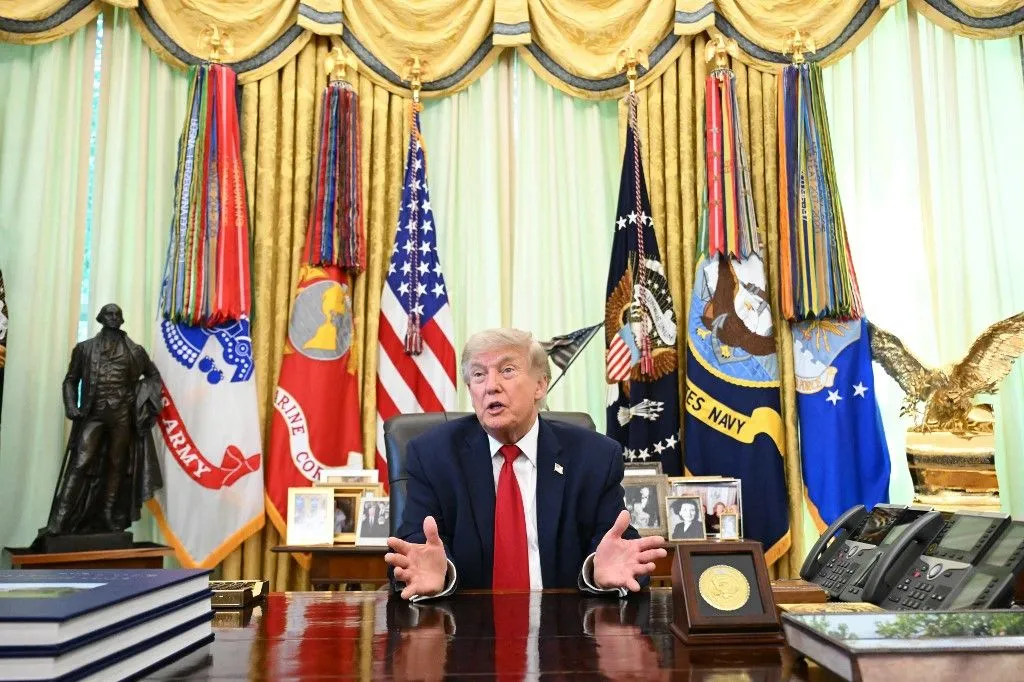871f2330-2d5a-4e30-8af9-390e8a91fe4f La promesse de dividendes de Donald Trump et ses conséquences sur la démocratie américaine