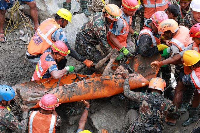 88088917-1e63-41ca-9feb-3828842fa34b Inondations au Népal et au Tibet : un bilan catastrophique et une opération de sauvetage miraculeuse