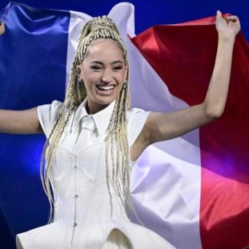 Un Concert au Stade de France pour la Visite Papale