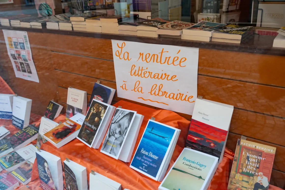 92c942c0-de61-4a0b-ac90-af55b584f487 Ariane Mnouchkine : Une Vie Dédiée au Théâtre du Soleil