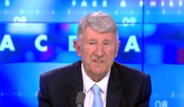 Philippe de Villiers critique les projets de parcs de loisirs en région parisienne