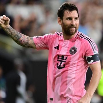 afd81cea-a8aa-4be1-aca5-adbb3092e369 Lionel Messi atteint 930 buts en carrière