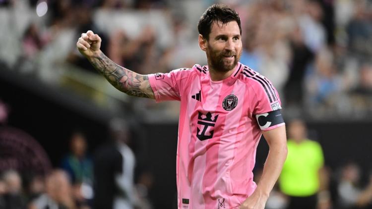 afd81cea-a8aa-4be1-aca5-adbb3092e369 Lionel Messi atteint 930 buts en carrière