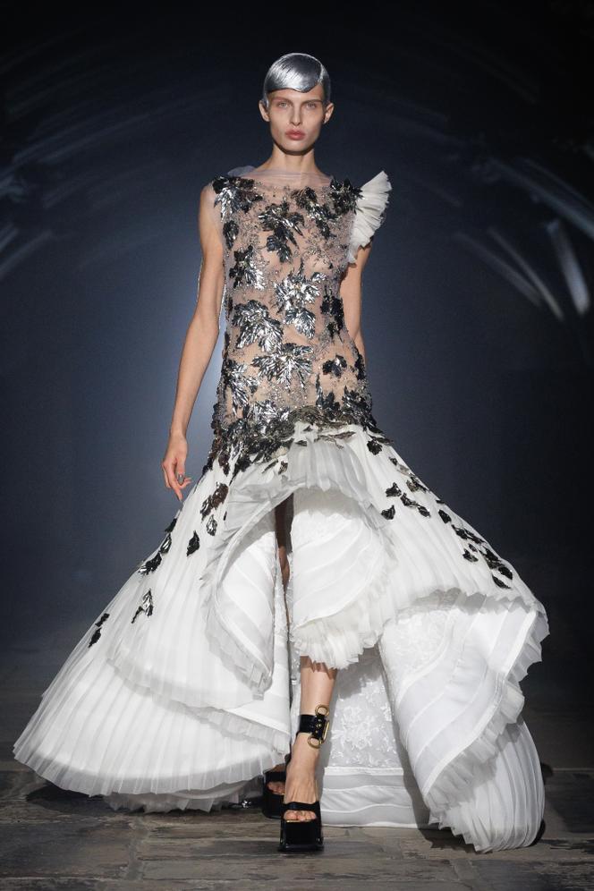 b76c9e25-c148-41ba-bfc5-aab4d382463e Retour en force de McQueen et Mulberry à la Fashion Week de Londres
