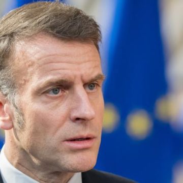 Macron propose des mesures pour réduire les coûts des carburants en Europe
