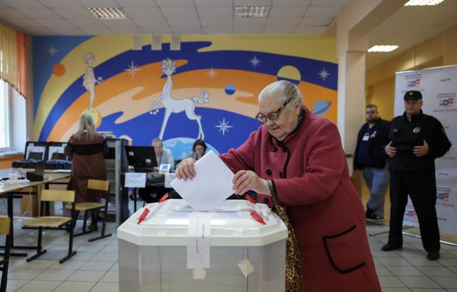 c6bb7ffe-9f50-4a14-82ea-0611388e503e Drones ukrainiens perturbent les élections législatives en Russie