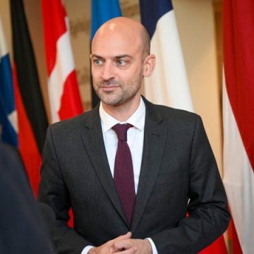 Les frappes près de la frontière polono-ukrainienne visent à désunir les alliés européens