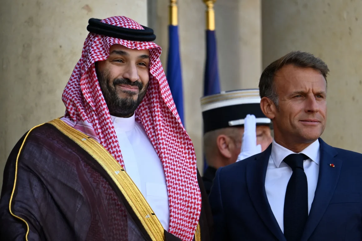d223920f-e8dd-4d36-a545-85b9bce76fb4 La réaction d’Emmanuel Macron face à la menace de pénurie de pétrole