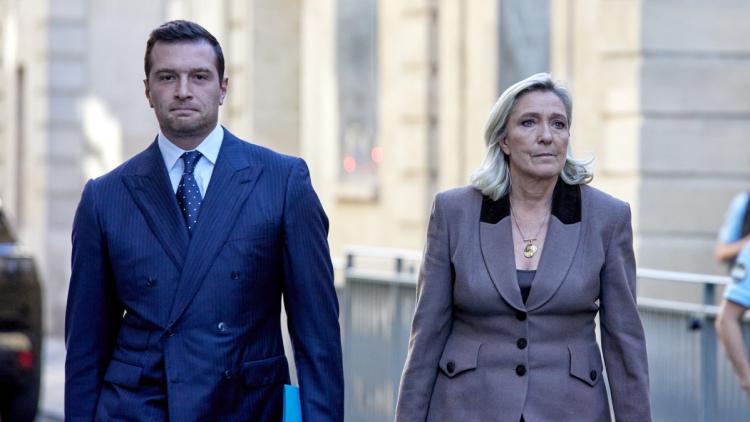 d44dc6e6-6b38-4191-b51e-99309c54e6a6 Le Rassemblement national vise un groupe au Sénat