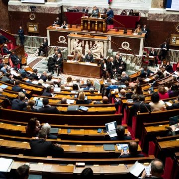 Le Gouvernement Écarte Toute Menace de Dissolution