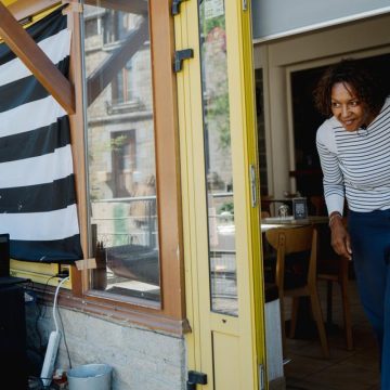 Combat contre le racisme : l&rsquo;engagement de Joëlle Dambo