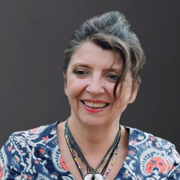 e36f4f84-4fe2-4985-911b-6be20fffb32e L’émotion du texte tissé