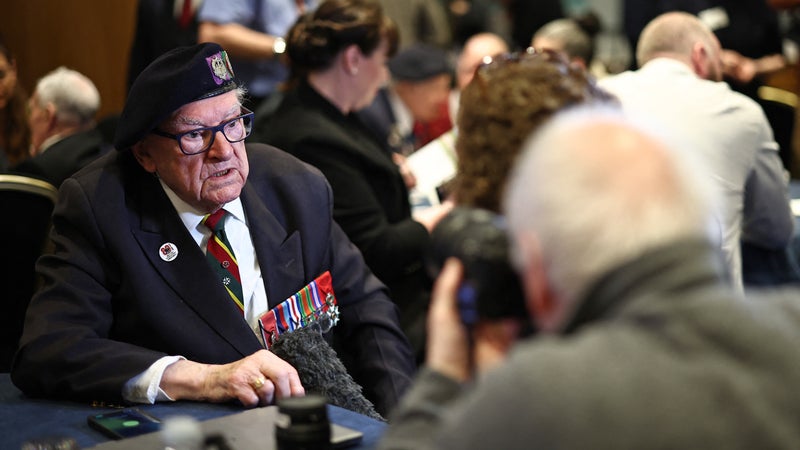 e71331c4-7945-4dab-ad76-d1d1c61ff949 Hommage à Ken Hay, vétéran du D-Day