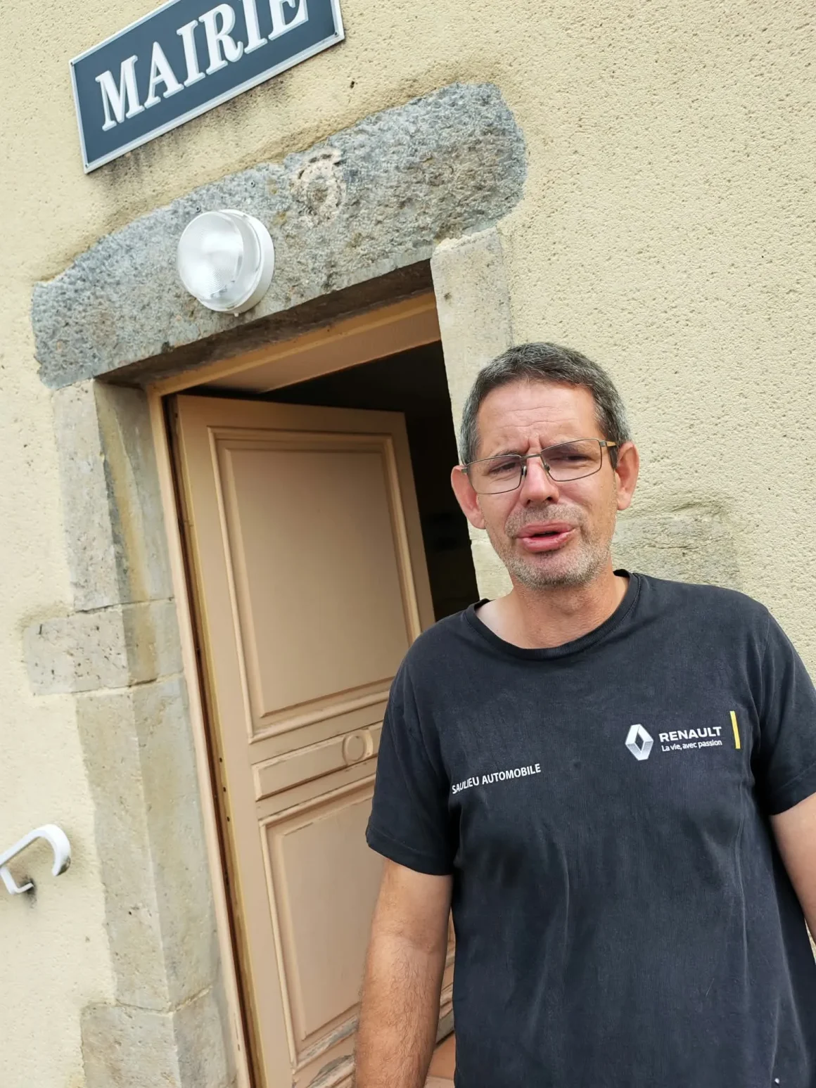 Tragédie à Roilly : un Jeune Agriculteur Meurt dans un Accident
