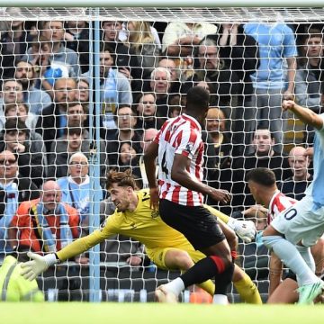 f0623c31-492d-435d-95b2-5a4569b4070d Manchester City Maintient son Leadership et Liverpool Triomphe à Bournemouth