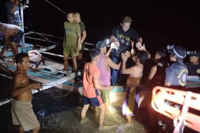 f4132afc-fe6a-49e7-8213-39648050fe47 Incendie meurtrier sur un ferry près de Palawan aux Philippines