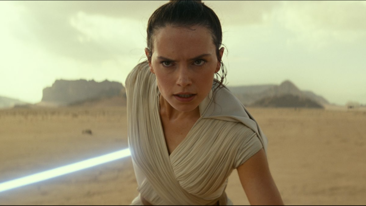 f561a907-c20c-4a65-a0d7-57b9da14a837 Daisy Ridley reprendra son rôle de Rey dans une nouvelle trilogie Star Wars