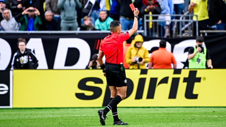 fad8551a-2fbb-4ecc-919a-4f912452673a Incident de cheveux lors du match Concacaf