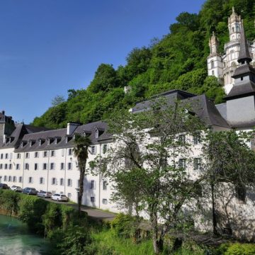 Accusation de Viol Contre l&rsquo;Ancien Évêque de Lourdes