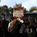 Les mouvements de blocage des lycées s&rsquo;intensifient en France