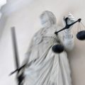 Procès d&rsquo;un homme accusé de crimes graves sur son fils