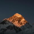 La Tragédie des Bottes Vertes : Une Histoire de l&rsquo;Everest