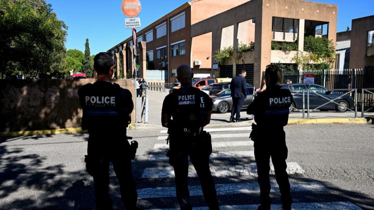 20541644-2c1f-41f0-8049-54d1302b45a7 Un adolescent de 14 ans en détention provisoire après une fusillade dans un collège
