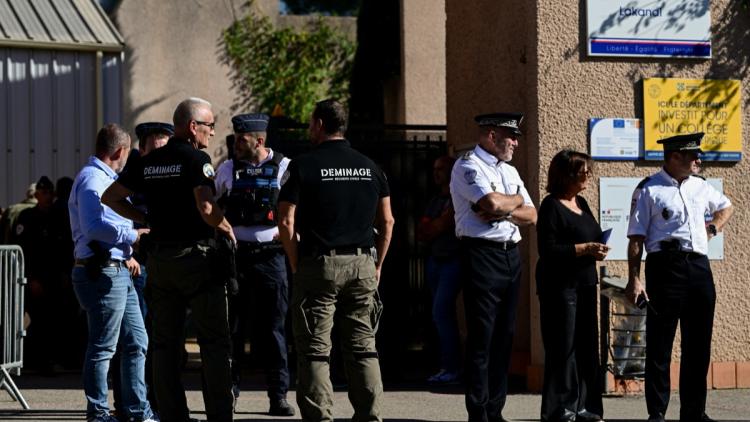 2c528347-bfe0-42d6-ab77-63d84b46a95a Un adolescent soupçonné de violence à Aubagne