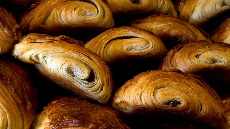 2e7bfa4e-986f-4dcd-a914-4b06db1a2c9d Concours du meilleur pain au chocolat à Paris : la deuxième place pour Arnaud Busserolles