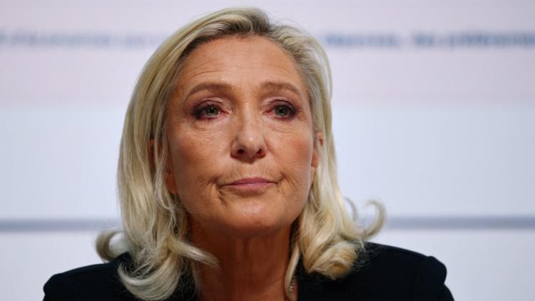 391ddc07-15d3-454c-ab47-a0ca42269d61 Marine Le Pen critique le budget de l’UE et propose des réductions
