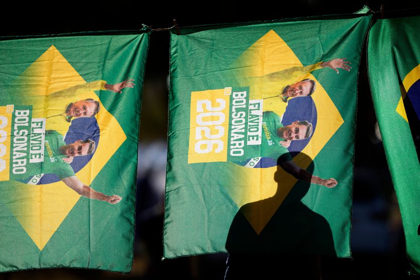 Brazil Election Les bouleversements politiques de Flavio Bolsonaro après sa défaite électorale