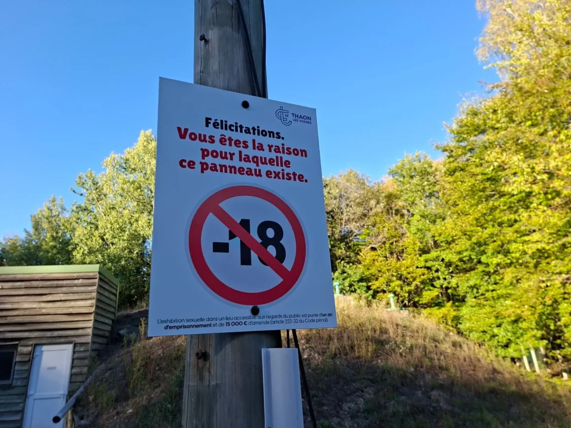 41dc0a2d-b57d-4c1d-9d03-500e0988689a Thaon-les-Vosges installe des panneaux pour dissuader les ébats dans un parcours de santé