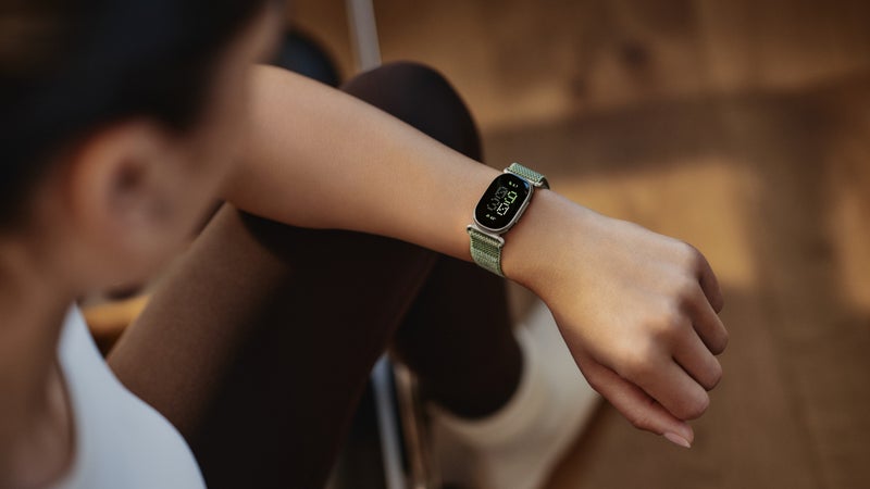 41f7f934-685c-4eb4-b37f-ae9c77fa714c Fitbit Edge: le nouveau bracelet connecté de Google