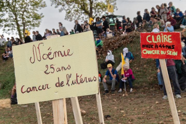 591bf339-0142-450b-b510-f2e35bf7158b La contestation contre Octobre rose : la voix des concernées