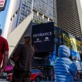 Acquisition de Warner Bros Discovery et Réductions de Coûts