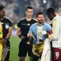 Hommage des joueurs du Bénin à Lionel Messi et son épouse